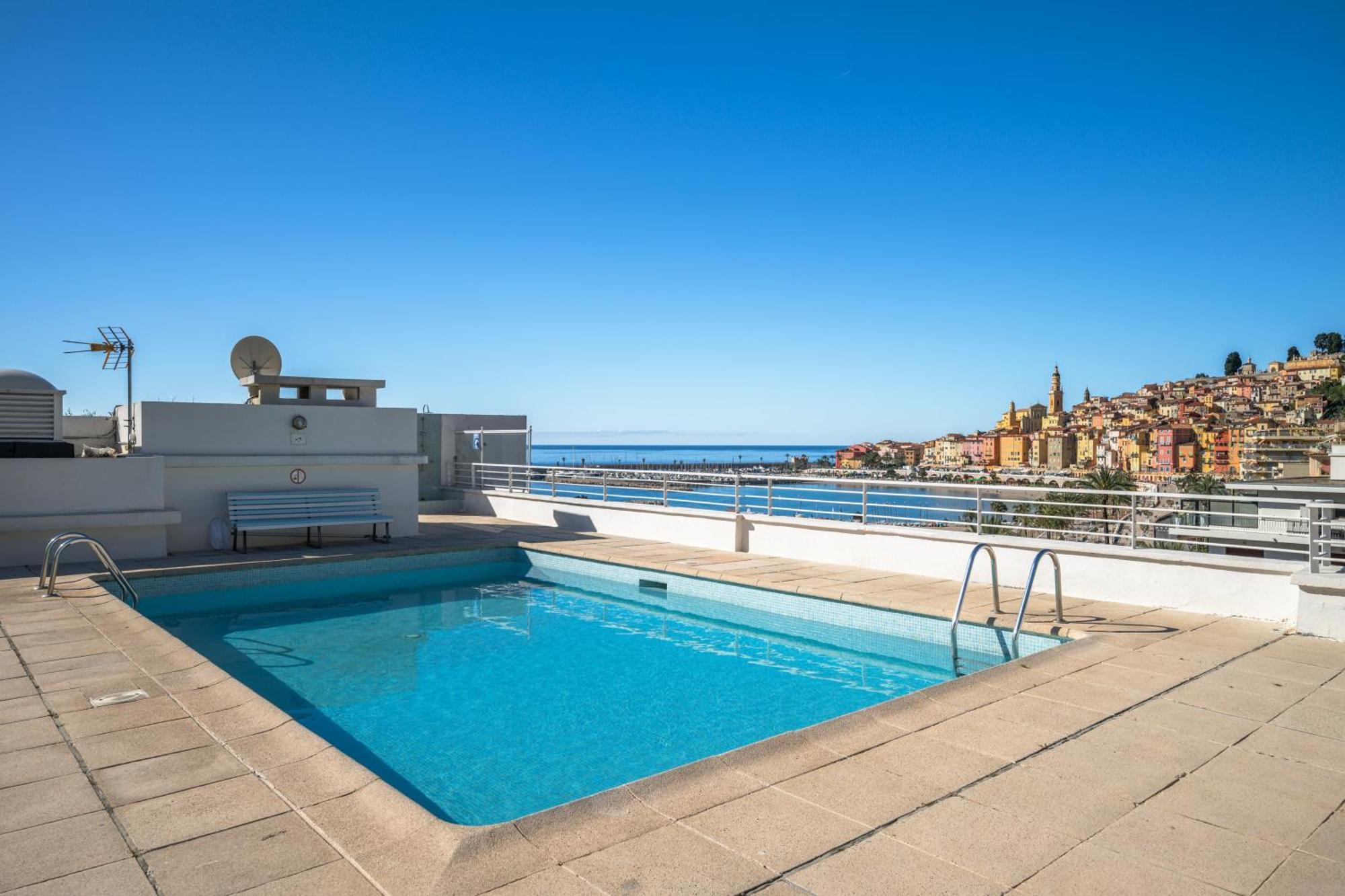 マントンLe Rocamare - Piscine Toit Terrasse - Parking Prive - Terrasseアパートメント エクステリア 写真